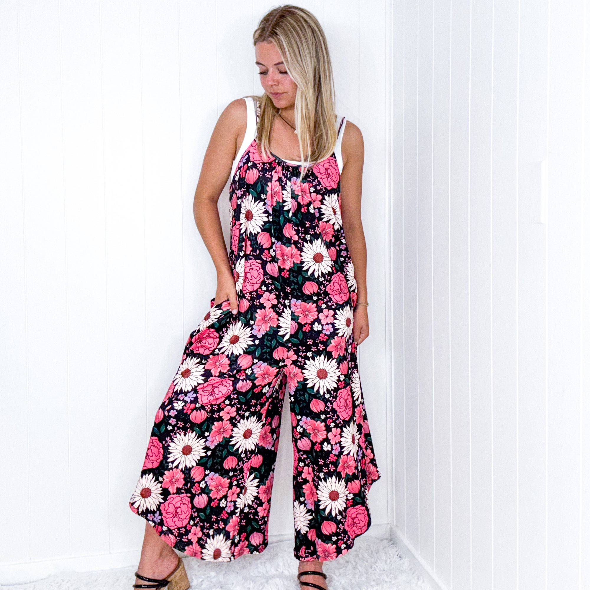 Summer Vacation Ditzy Floral Sleeveless Romper - Boujee Boutique 