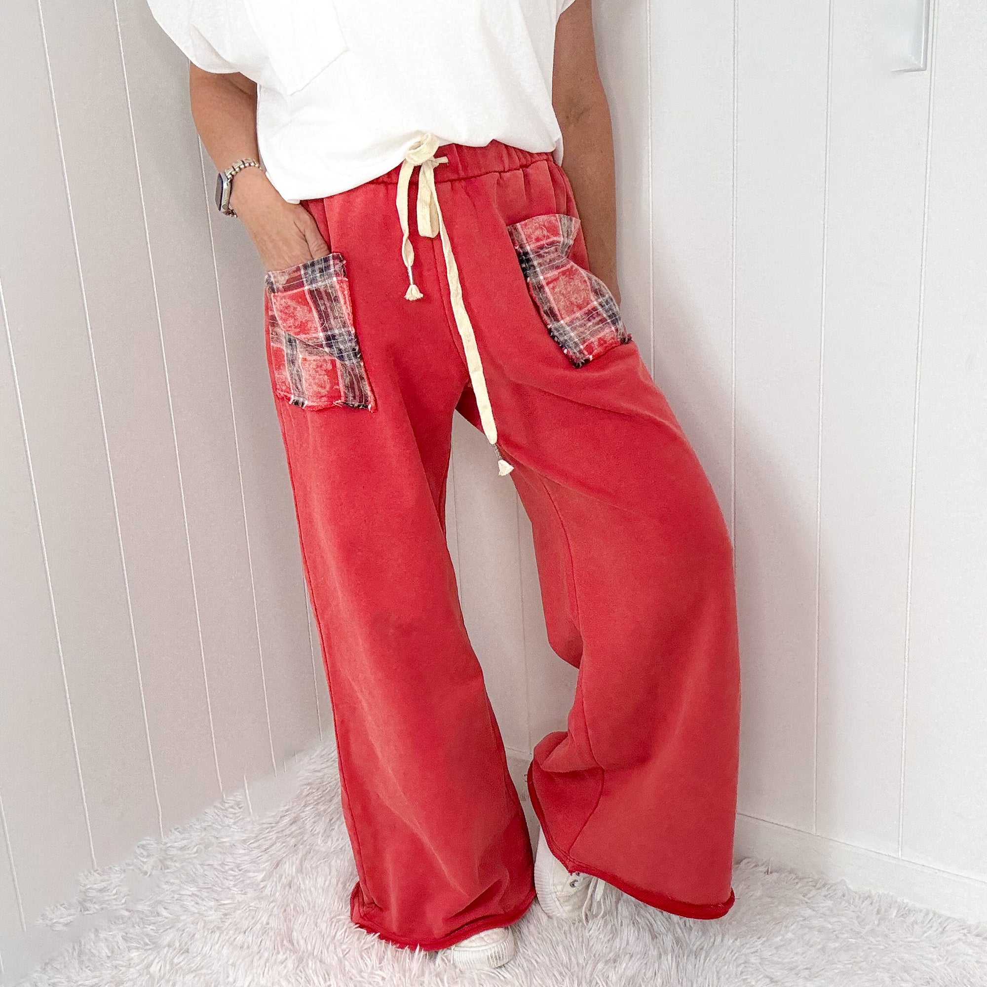 POL Apple Red State Fair Plaid Pocket Wide Leg French Terry Sweatpants Palazzo Pant - Boujee Boutique 