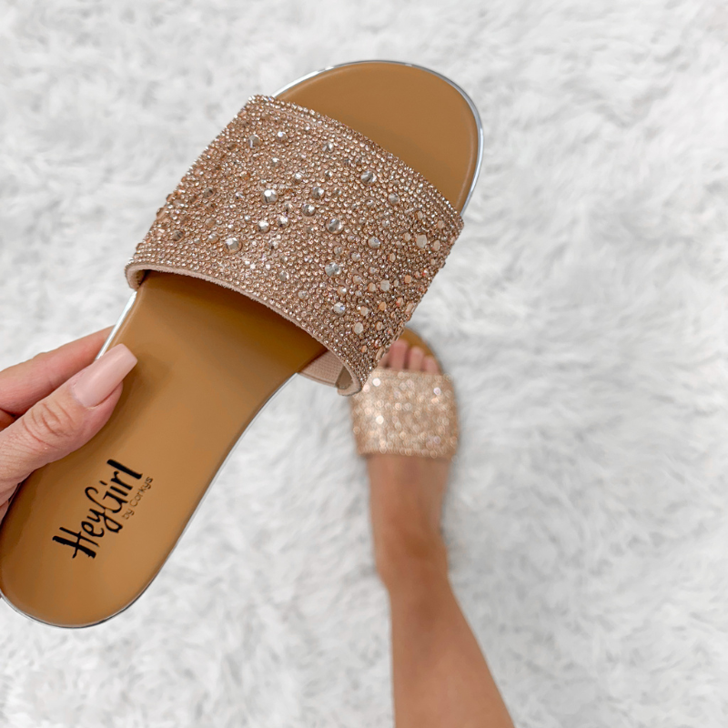 Trendy Slipper Heels Ladies Chic Rhinestone Strap Glass Wine Heeled Sandals  Summer Chic Big Size Women Shoes - China Walking Style Shoe and Casual  Shoes price | Made-in-China.com